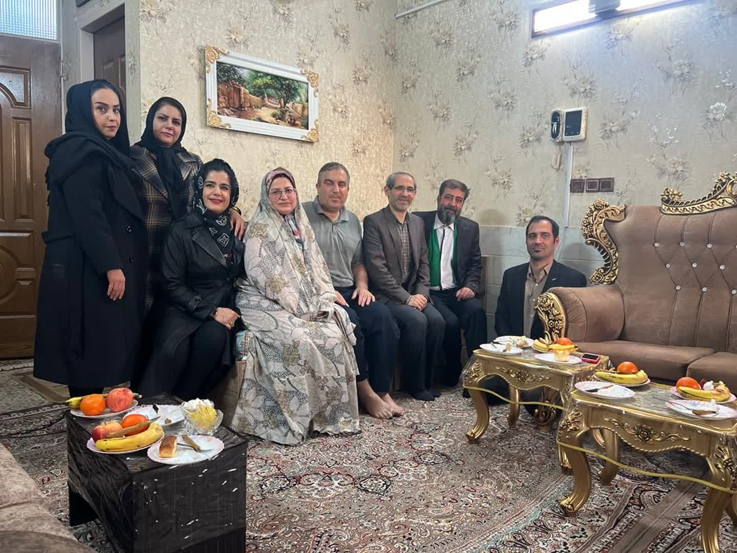 عیادت جمعی از دانشجویان مرکز از استاد احمدی