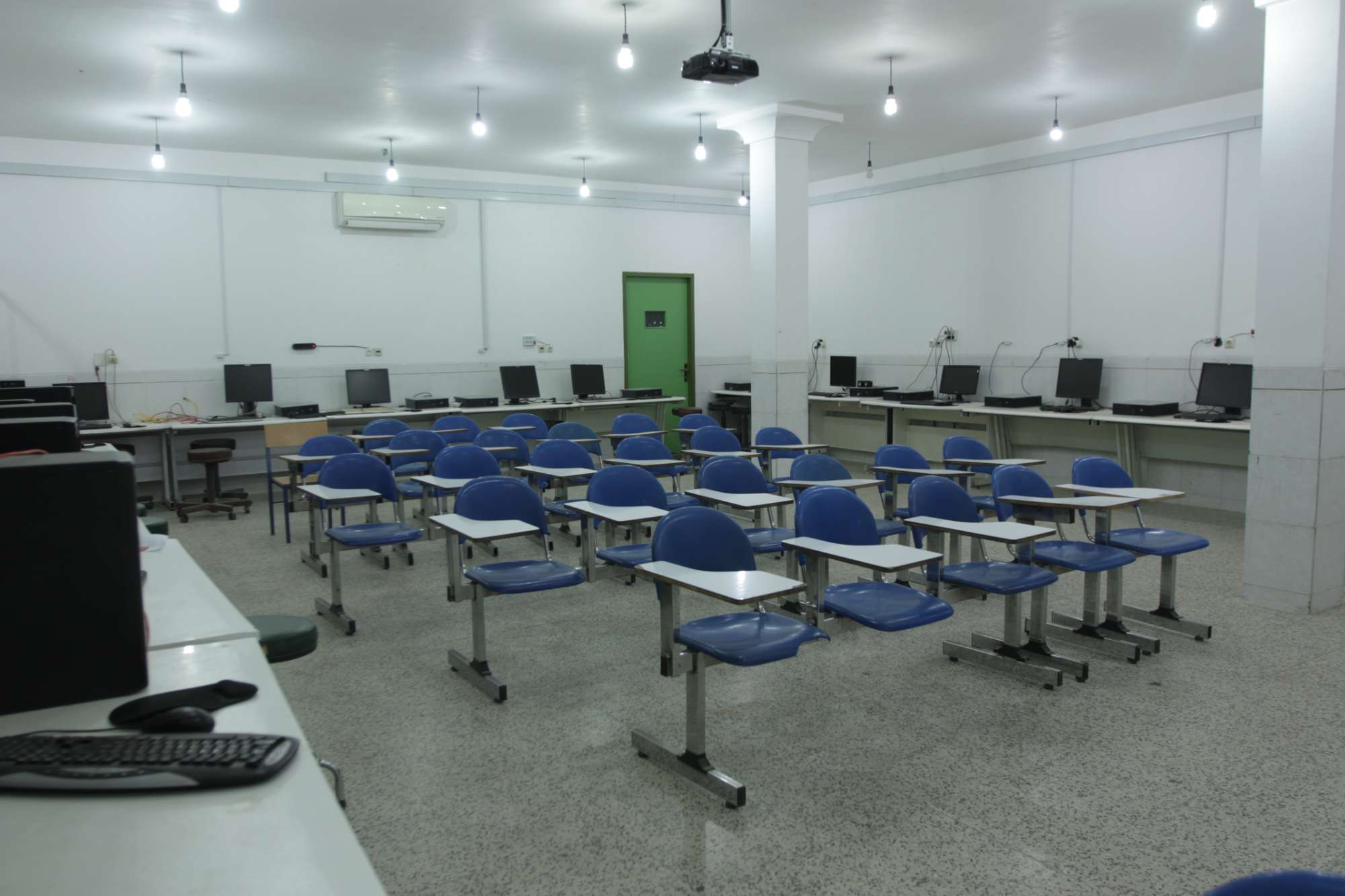 بروزرسانی و تجهیز کارگاه و سایت اینترنتی مرکز